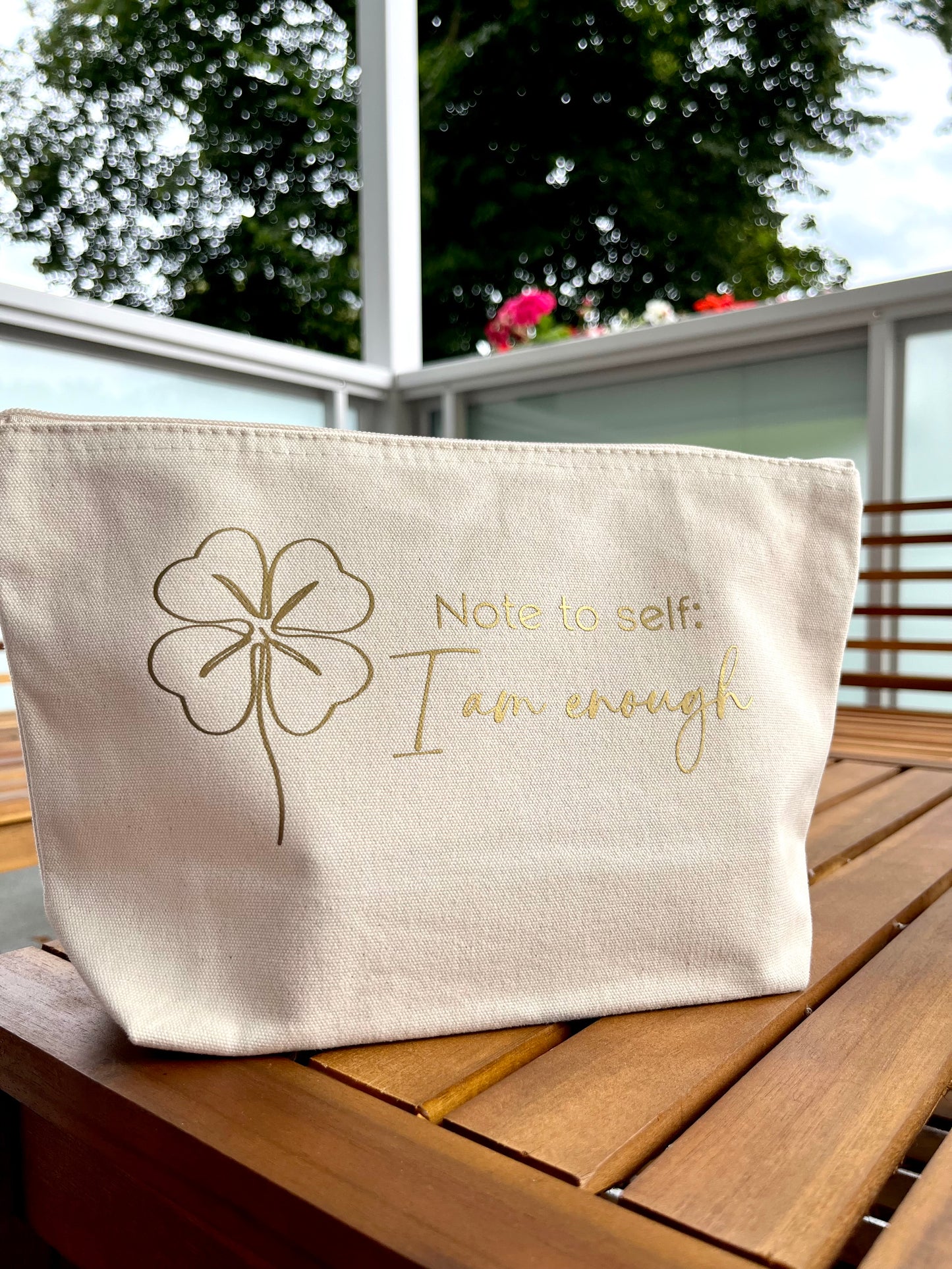 Kosmetiktasche "I am enough" mit Reißverschluss