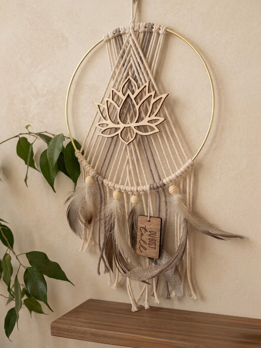 Makramee Wandbehang mit Holz-Lotus „DU BIST TOLL“